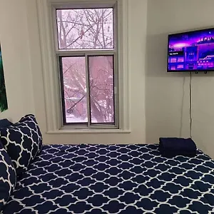Tv + Netflix / High Speed Internet / C Montreal